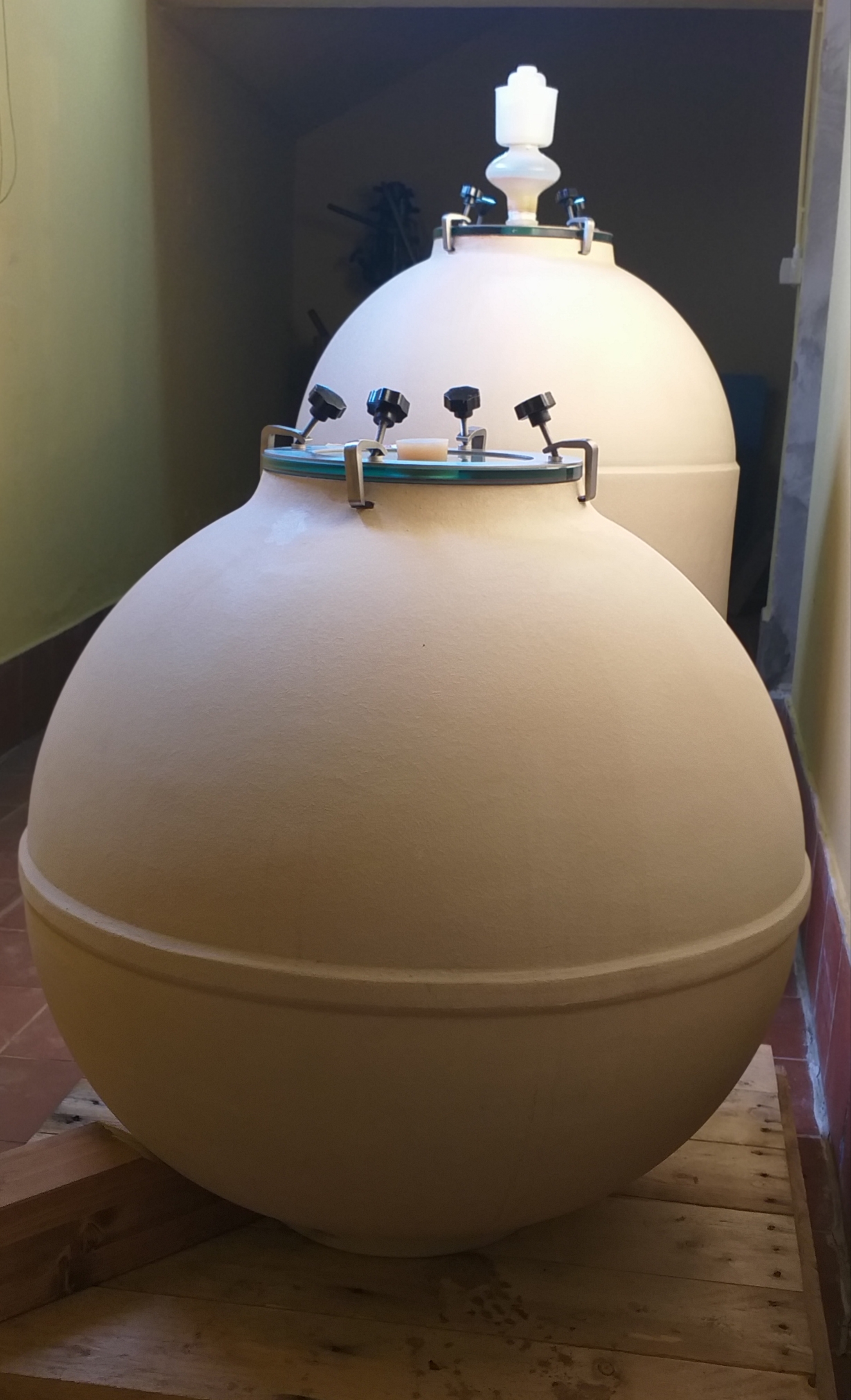 Serbatoi di ceramica